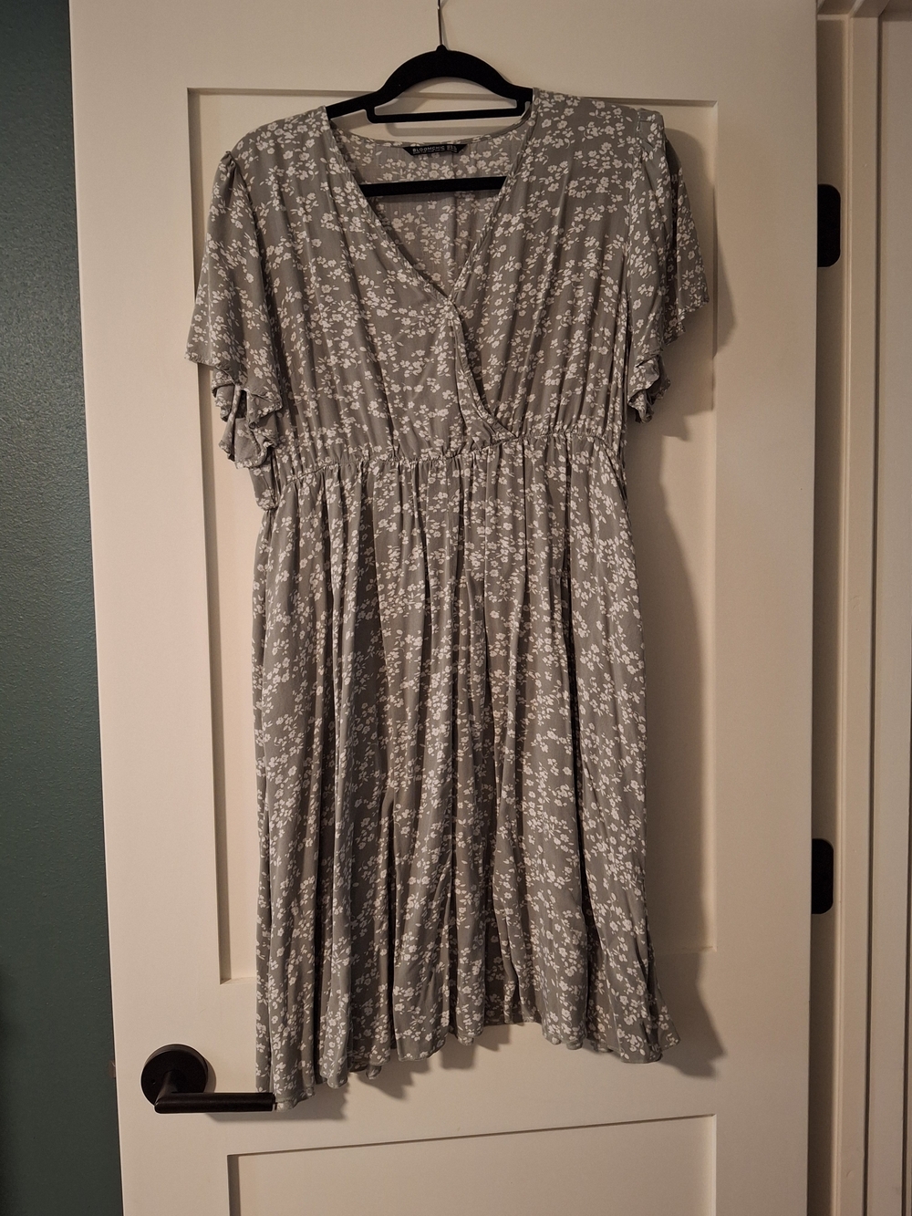 BloomChic Green and White Floral Midi Dress